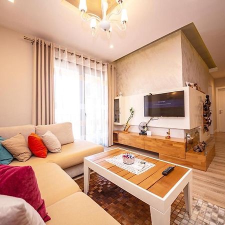 Milestone Deluxe Apartment Τίρανα Εξωτερικό φωτογραφία