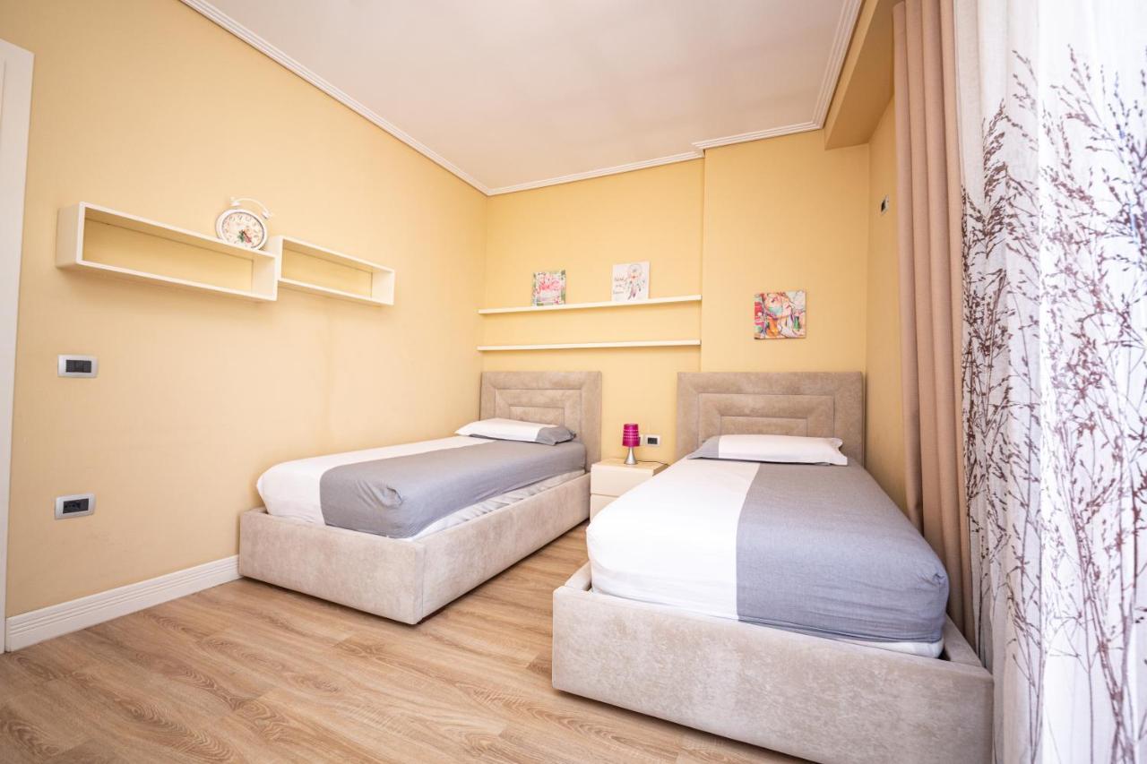 Milestone Deluxe Apartment Τίρανα Εξωτερικό φωτογραφία