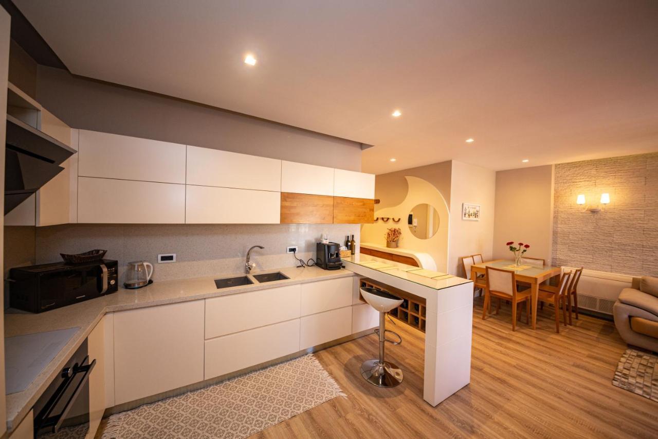 Milestone Deluxe Apartment Τίρανα Εξωτερικό φωτογραφία