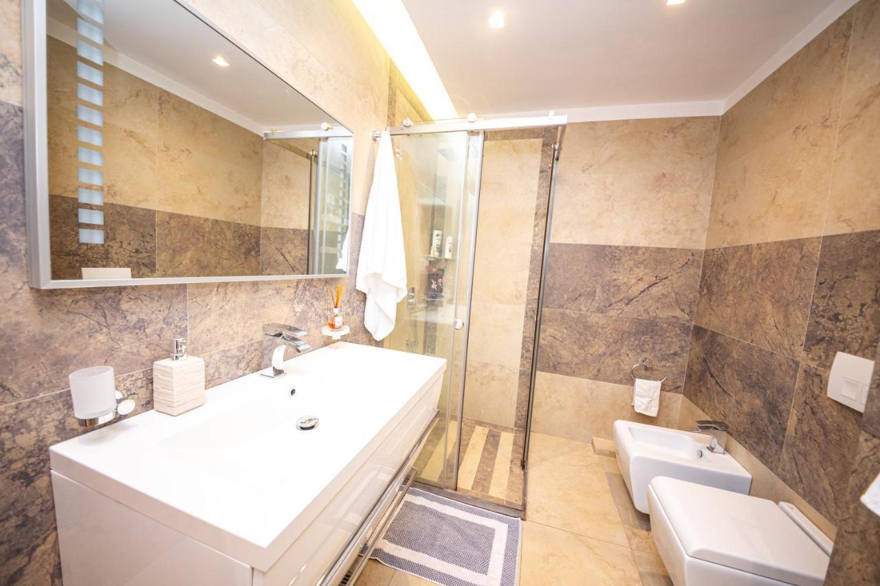 Milestone Deluxe Apartment Τίρανα Εξωτερικό φωτογραφία