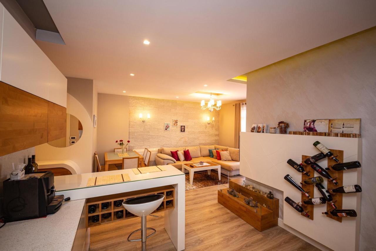 Milestone Deluxe Apartment Τίρανα Εξωτερικό φωτογραφία